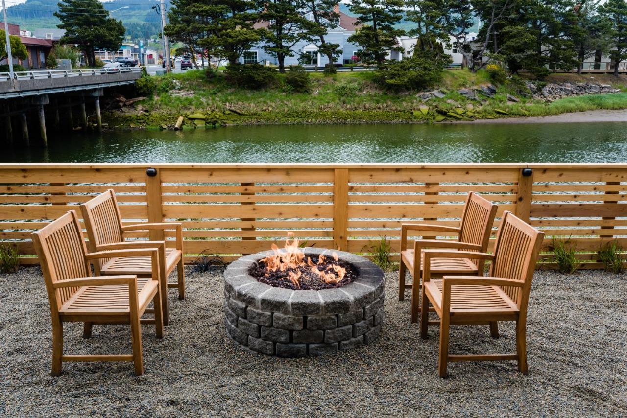 River Inn At Seaside Buitenkant foto